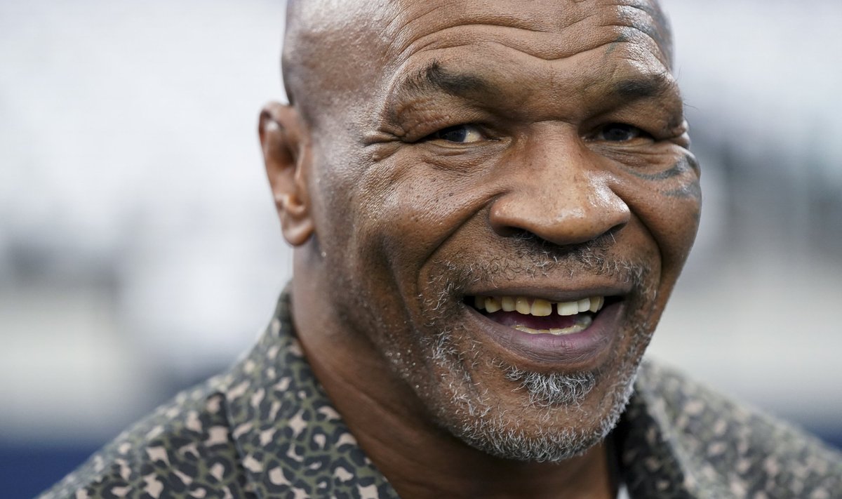 Mike Tyson tuleb sügisel poksiringi.