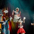 ФОТО новой премьеры Русского театра: Весь вечер на арене — “Золушка”