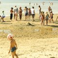 Lapsega puhkamas: 15 soovitust, et rannaskäik turvalisem ja mugavam oleks