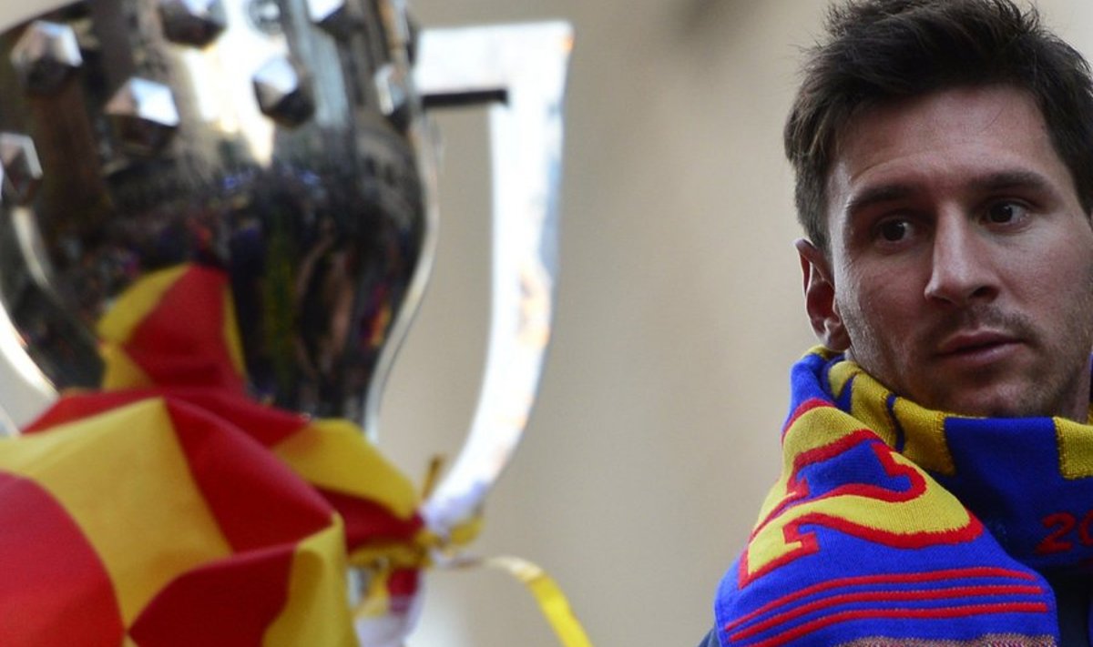 Lionel Messi esmaspäeval Barcelona võiduparaadil.