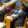 Riigikogu opositsioon alustas riigieelarve arutelul venitamistaktikat