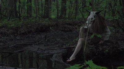 Hunteri video kujutab teda metsas. Mets tähistab kohta, kus ta hakkas oma elu taas üles ehitama.