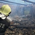ФОТО: В Вильяндимаа горел заброшенный хутор