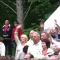 VIDEO: Uku Suviste pani Tuudi rahva ühendkoorina laulma