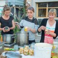 FOTOD: Tartu õunad tehakse Vaksali kogukonnaaias ühiselt mahlaks ja moosiks