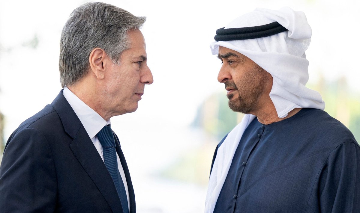 Araabia Ühendemiraatide president Sheikh Abdullah bin Zayed al Nahyan (paremal) ning USA välisminister Antony Blinken (vasakul) Abu Dhabis al-Shati palees. Foto tehtud 8. jaanuaril 2024.