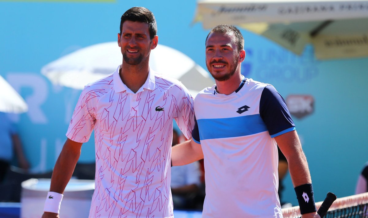 Novak Djokovic (vasakul)