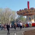 ВИДЕО | В Оренбурге в парке отдыха рухнула карусель с людьми