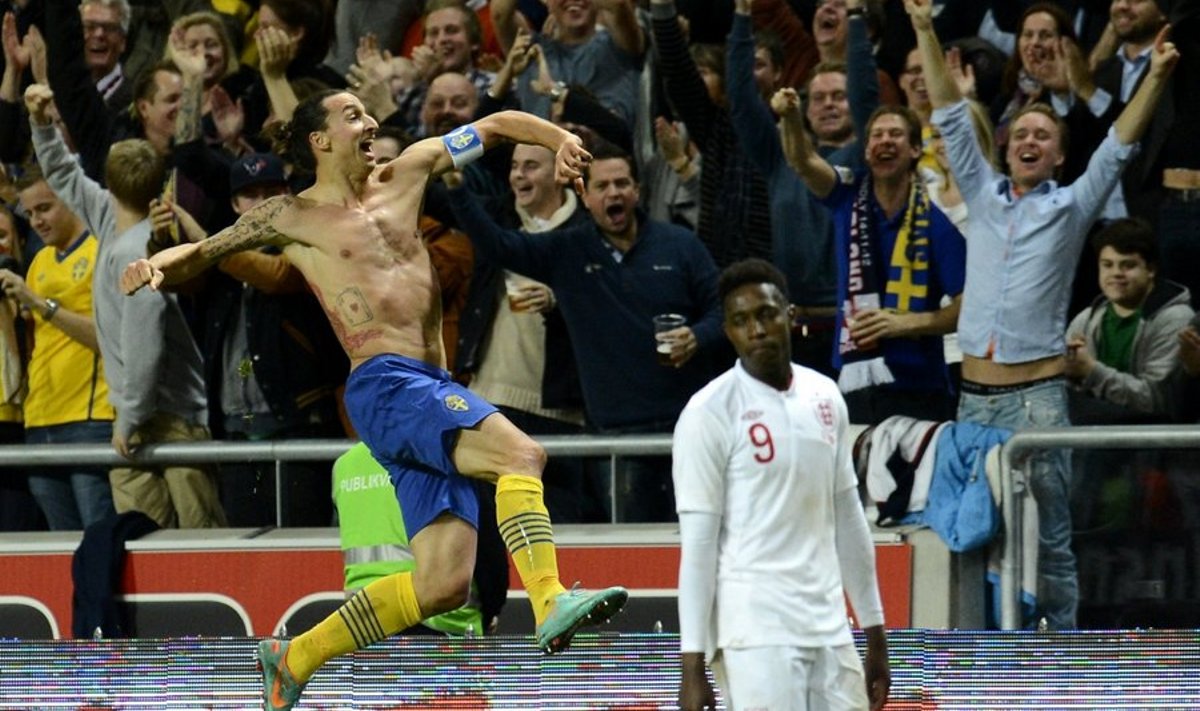 Zlatan Ibrahimovic tähistamas koos kodupublikuga neljandat väravat.