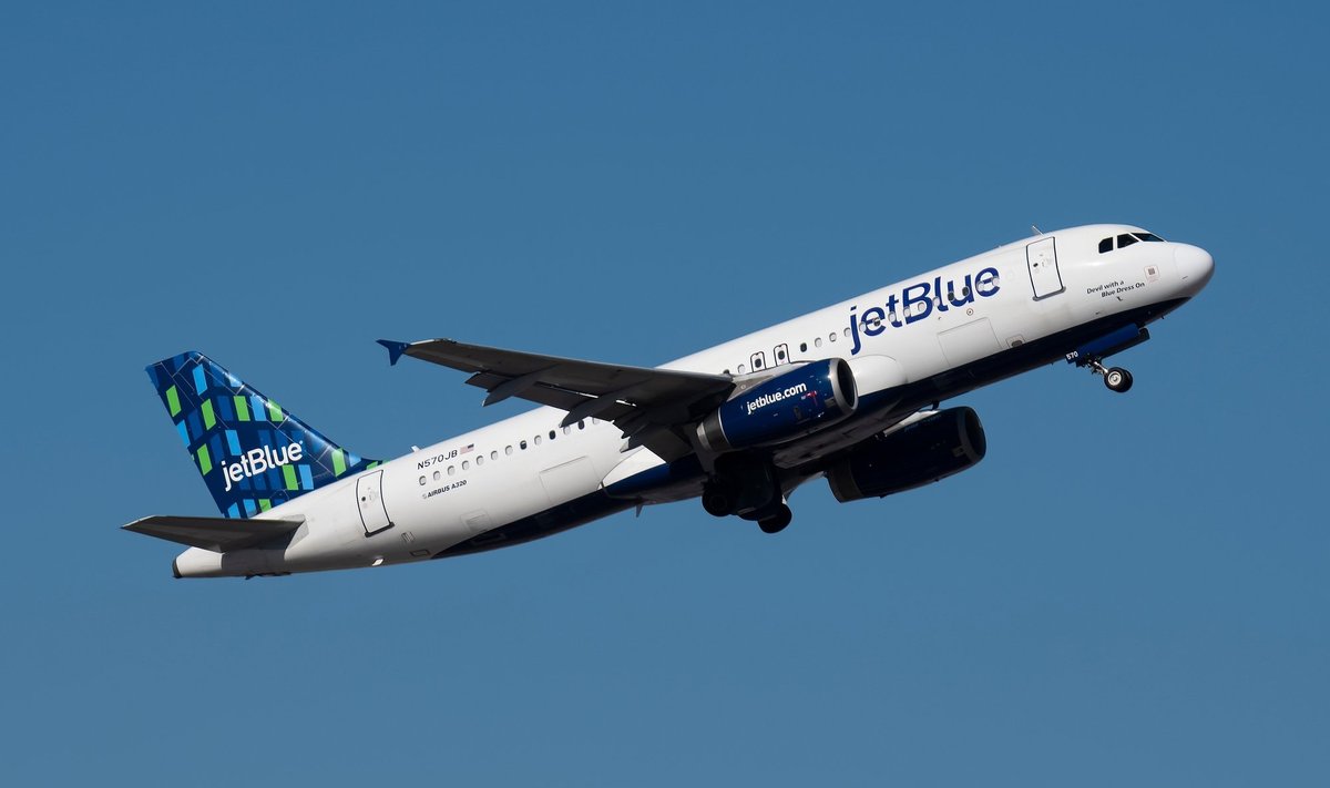 Ameerika lennufirma JetBlue lennuk oli teel Ecuadorist Floridasse, kui lendu tabas äkiline turbulents.