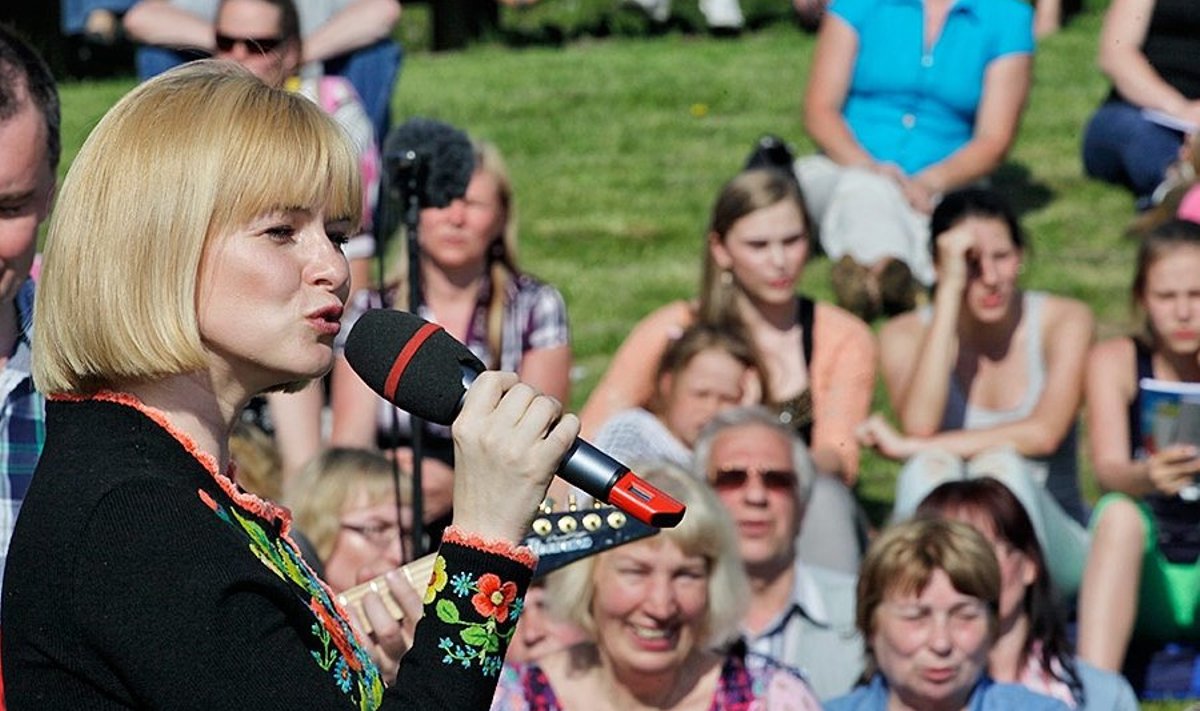 Lauluga maale Varbusel 2012.