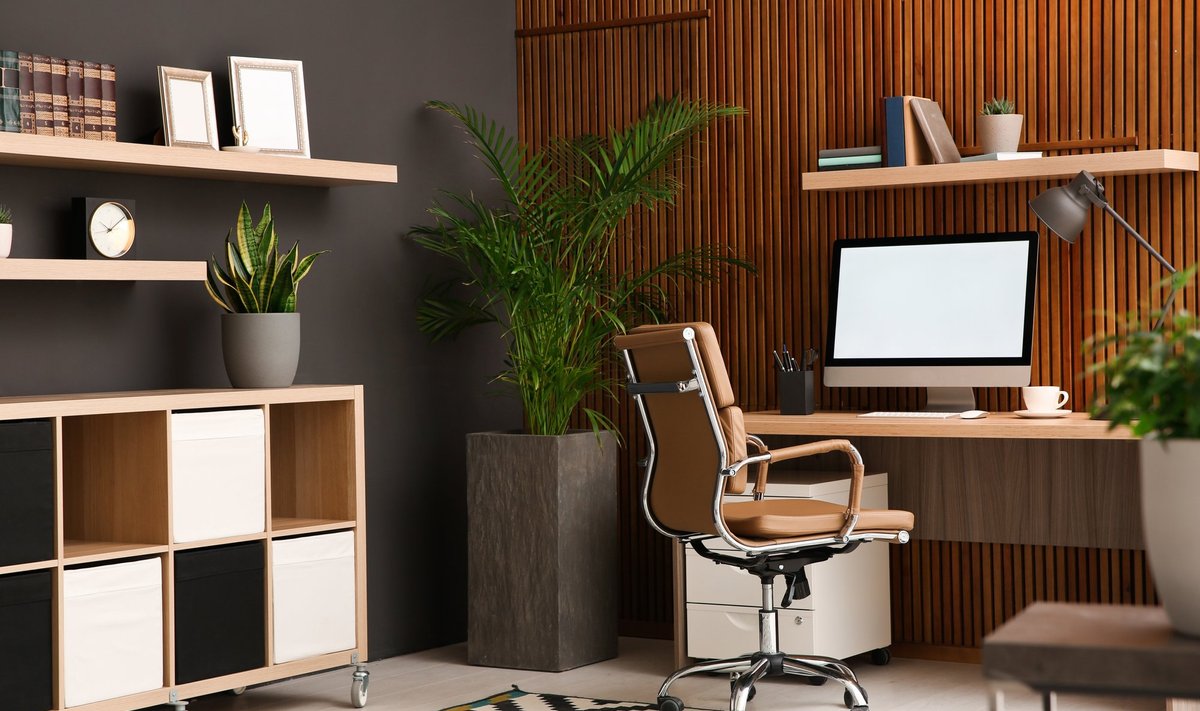 Comfortable,Workplace,With,Computer,Near,Wooden,Wall,In,Stylish,Room