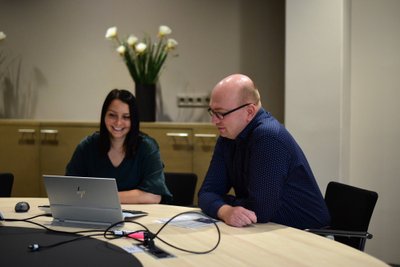 Töökoosolek TÜ meditsiiniteaduste valdkonna koosseisu loodud Eesti vähikeskuse projektijuhi Kadi-Liis Veimaniga.