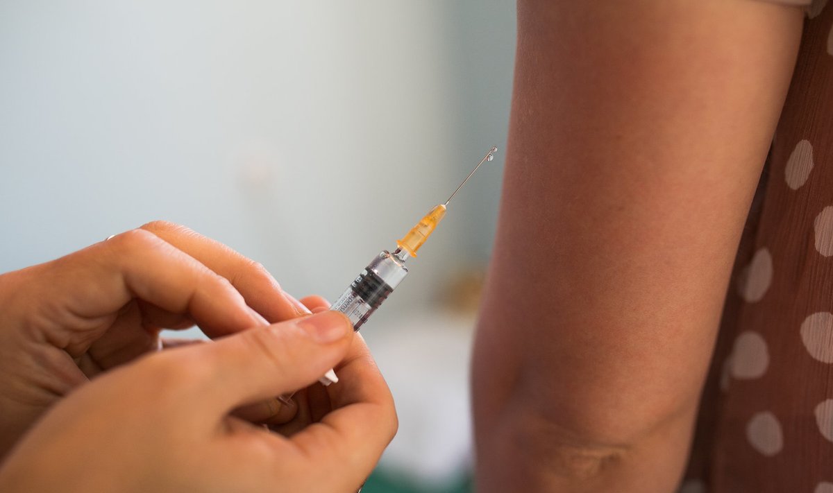 2003. aastal sündinud tüdrukutest 58,2% on tänavu esimese kolme kuuga Saaremaal saanud HPV vaktsiini.