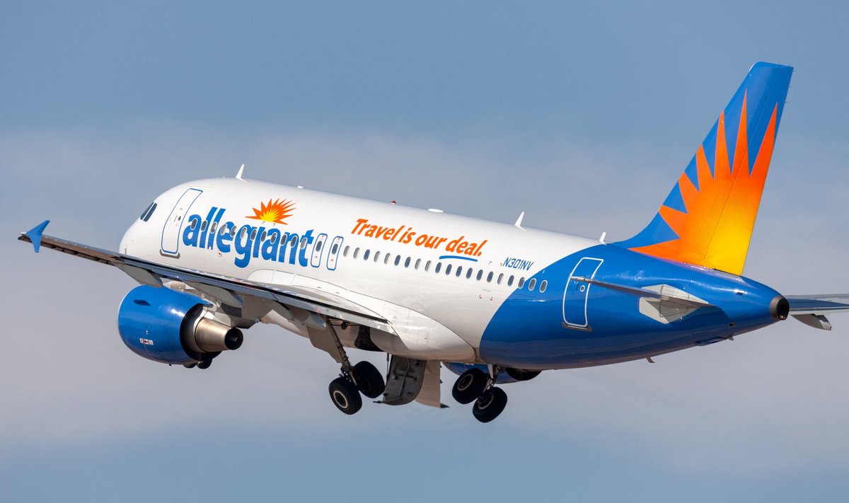 Allegiant Air lennuk suutis napilt hoiduda õhus kokkupõrkest teise lennukiga.