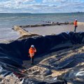 FOTOD | Stroomi rannaveest kaevati välja üle 200 tonni reostunud liiva. Toru jäeti maasse, kuhu läks aga liiv?