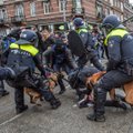 VIDEO | Amsterdamis vahistati koroonameeleavaldusel 30 inimest ja neli politseinikku sai viga