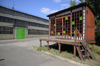 Вид на тюрьму «Изоляция», когда она еще была арт-кластером, 2013 год.