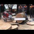 VIDEO: V8 mootorsaag