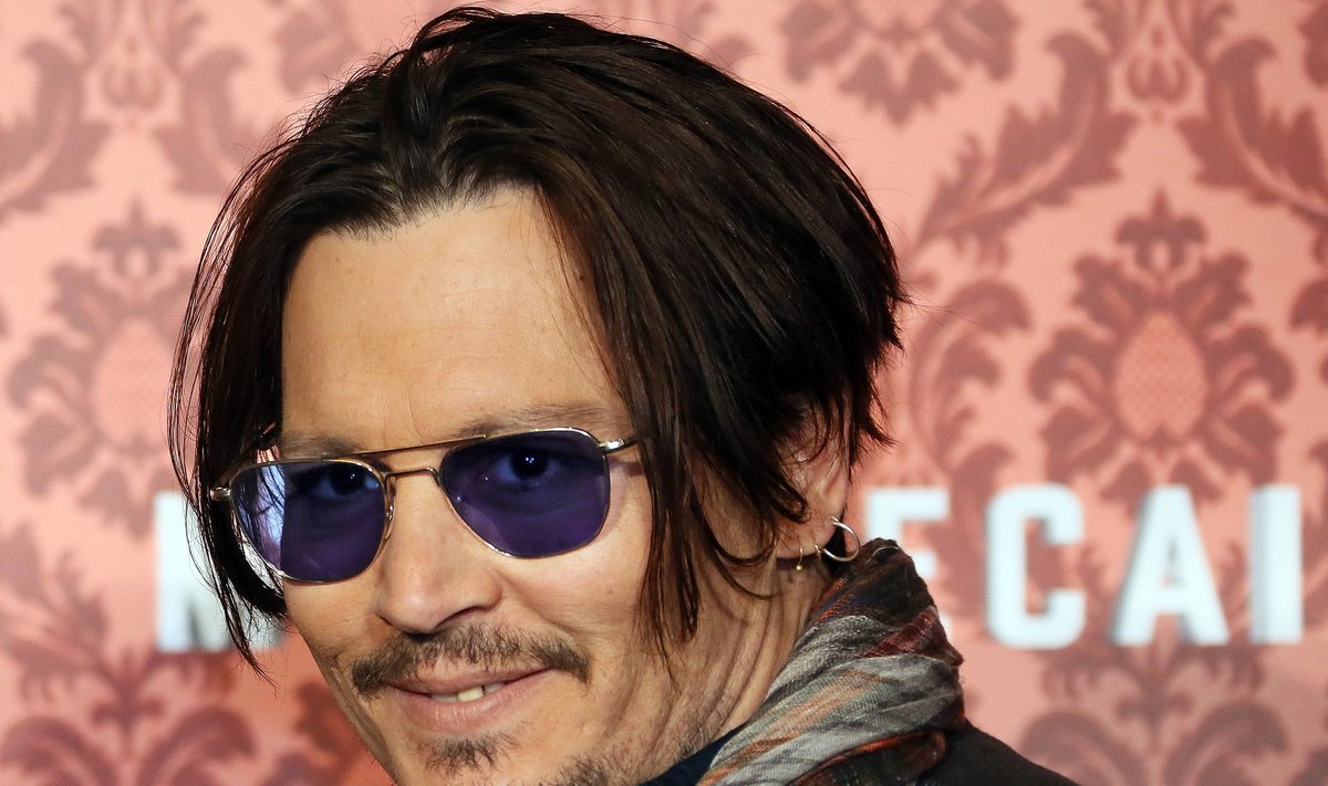 Johnny Depp on kosunud
