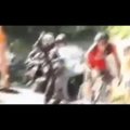 VIDEO: Mootorratas niitis San Sebastiani ühepäevasõidul võitu püüdnud ratturi asfaltile