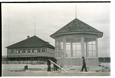 Здание курзала Строоми и павильон в 1938 году