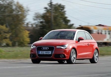 Audi A1 LED-id on hea näide viskerelvade ohtlikku vormi võtvatest skulptuuridest sõiduautode esilaternai