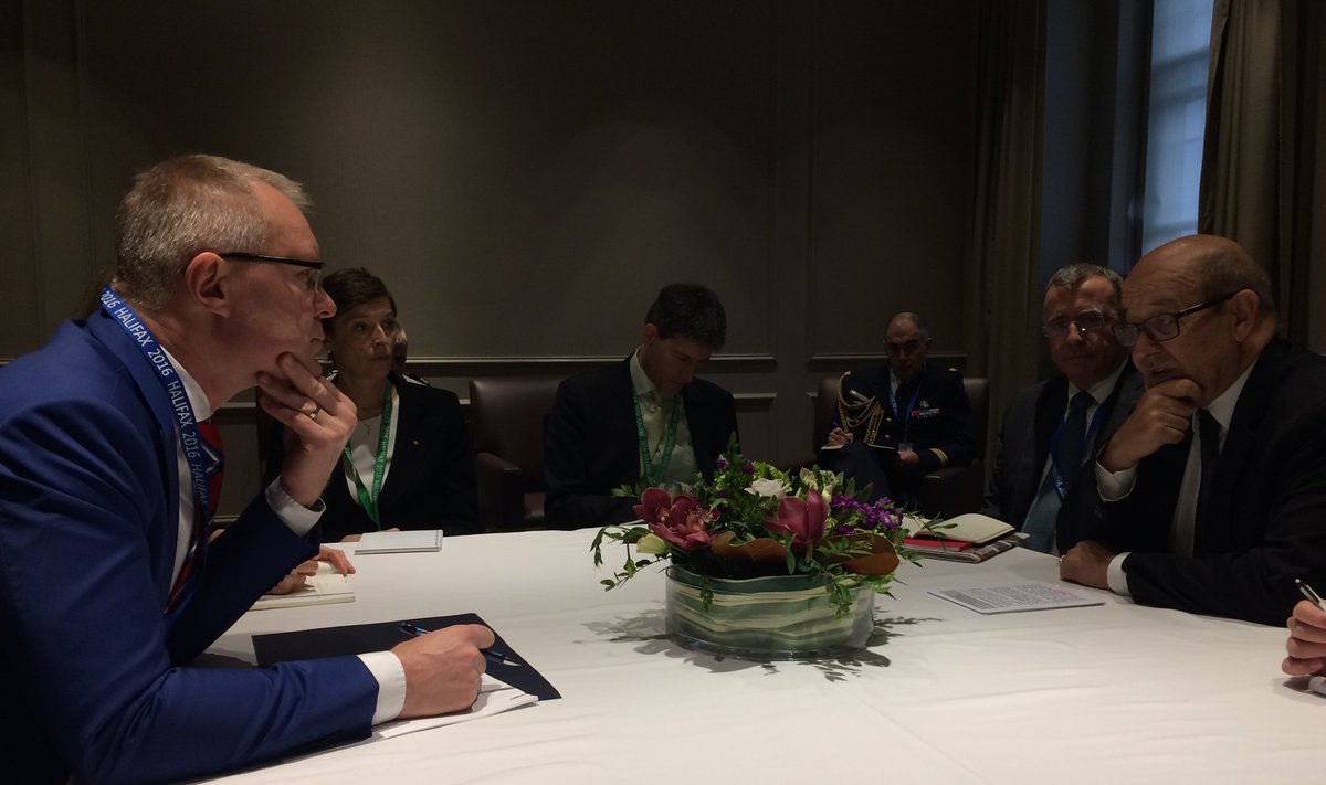 Hannes Hanso kohtub Prantsusmaa kaitseminister Yves Le Drianiga