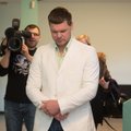 DELFI FOTOD ja VIDEO: Tingimisi vangi mõistetud Andrus Värnik tuli napsisena kohtusaali