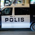 Tragöödia Soomes: kolm noort inimest sõitsid Tampere lähedal autoga puusse, kaotades elu