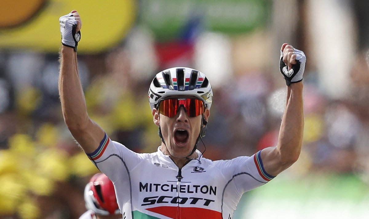 Daryl Impey tähistamas karjääri esimest võitu Tour de France'il.