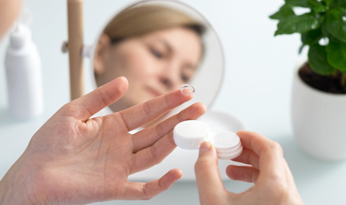Kontaktläätsedest võib silmadesse eralduda mikroplasti. 