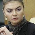 Украина ввела санкции против семьи Медведева и матери Алины Кабаевой