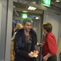 FOTOD: Strippar Marco lupsas uksest sisse esimeste seas! Vaata, kuidas Eesti Laulu publikumass Saku Suurhalli vallutab