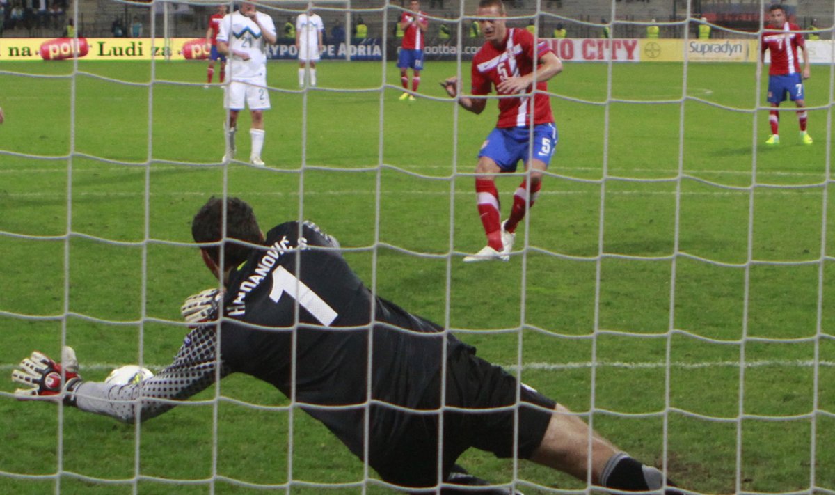 Samir Handanovic legendaarset penaltitõrjet tegemas.