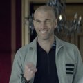 VIDEO: Beckhamil jamad kaelas! Külla tulnud Bale ja Zidane tekitasid häärberis kaose