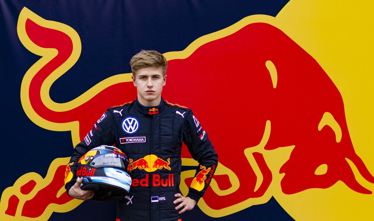 Jüri Vips sõitis Red Bulli värvides juba novembri lõpus mainekal Macau GP-l.