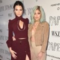 Kardashianide kassikaklus! Kendall ja Kylie Jenner kaklevad tähelepanu pärast