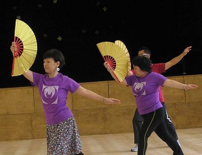 Tantsib Budleti folktantsuklubi esindus Hongkongist