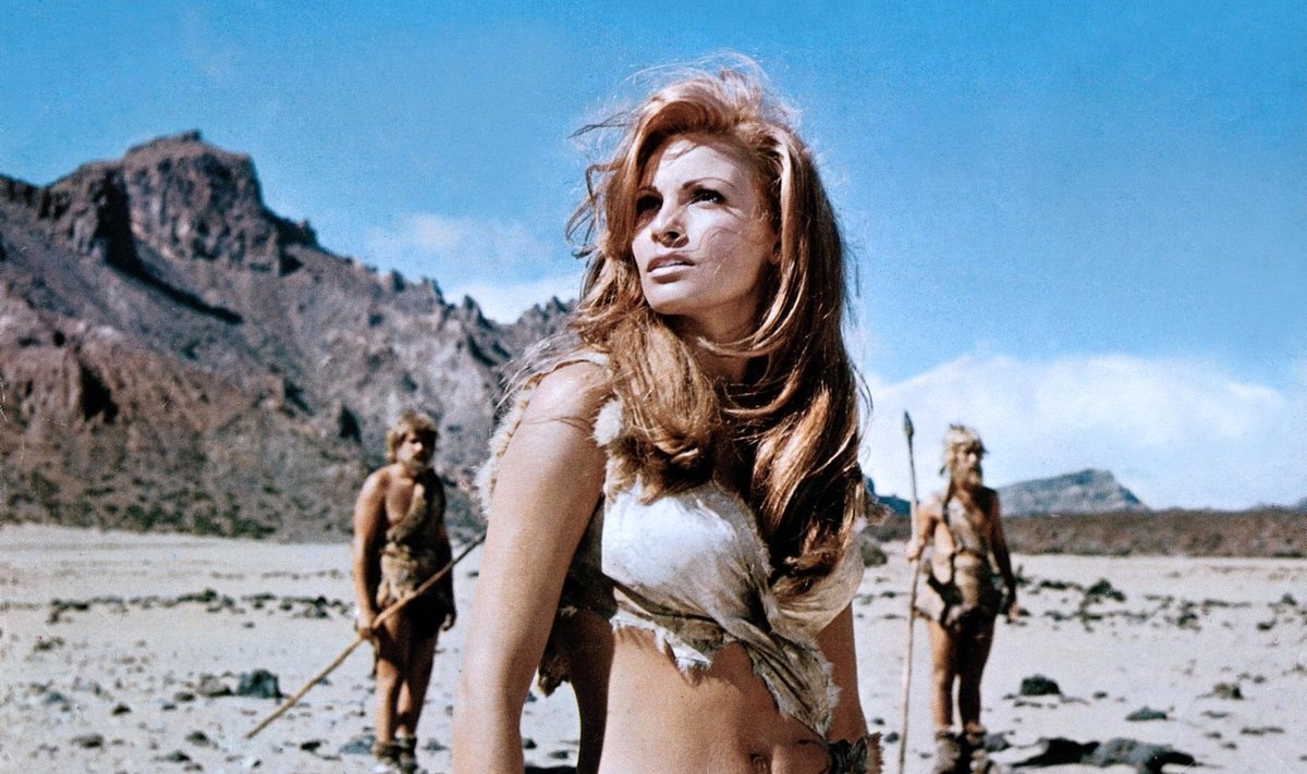 Teadlased kurdavad, et Raquel Welch kinnistas 1966. aasta filmis "One Million Years BC" eelajaloolise naise kui erotiseeritud objekti kuvandit. See muidugi ei tähenda, et tegus eelajalooline naine ei tohtinud kaunis olla. 