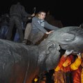 В Запорожье разрушили памятник Ленину