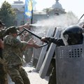 "Правый сектор" — Delfi: кровавое побоище устроила милиция, Порошенко идет по пути Януковича