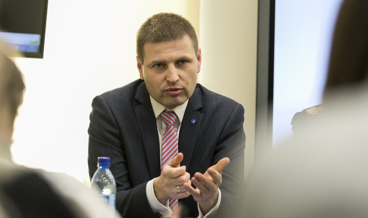 Hanno Pevkuril on peasekretäri leidmisega kiire, sest valimiskampaania on juba algamas.