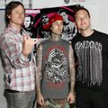 Mis juhtus? Blink-182 lükkas trummari Travis Barkeri pärast ootamatult edasi Ühendkuningriigis toimuma pidanud kontserdid