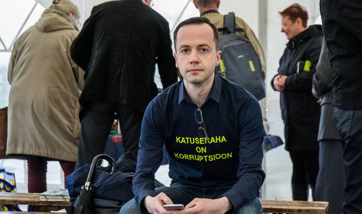 4 Vabakonna aktivist Jevgeni Krištafovitš ütleb, et riik saab eesti- ja venekeelse kogukonna suhtlemise tihenda­miseks mõndagi ära teha, eelkõige noorte puhul.