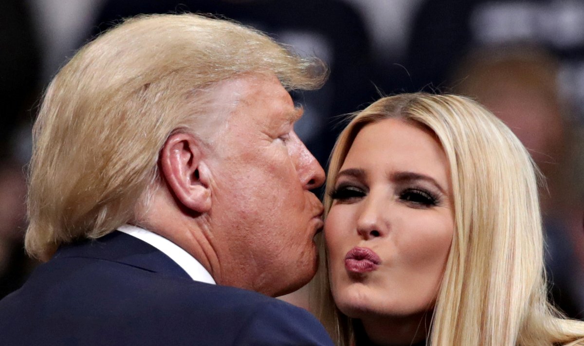 TULEVIK PAISTAB PALJULUBAV: Donald Trump tervitab tütar Ivankat New Hampshire´is toimunud kampaaniaüritusel.