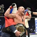 JÕHKER VIDEO | Venemaa UFC täht sooritas keelatud põlvelöögi näkku ning jäi meistritiitlist ilma
