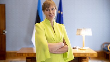 Moeekspert Kersti Kaljulaidi aastapäevakomplektist: üle aastate õnnestus tal üks detail hiilgavalt