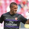 VIDEO: Podolski aitas Arsenali võidule endise koduklubi üle