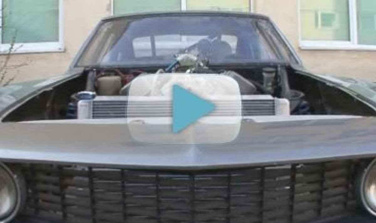 1000hj Chevrolet Camaro - puhastverd kiirendusauto